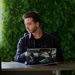 Meet your Posher, Ryan